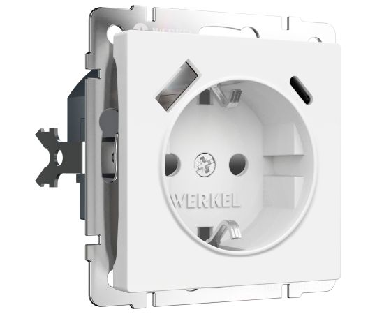 Встраиваемая розетка с заземлением, шторками и USB Werkel
