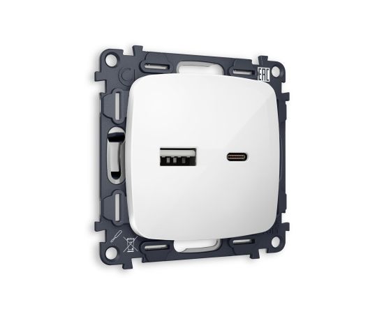 Розетка OMEGA 2USB A+C 20W быстрая зарядка QUANT Ambrella Volt
